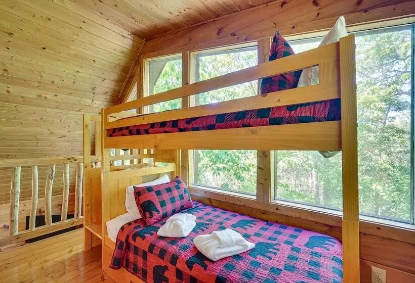 Sevierville Cabin W/ Hot Tub: 5 Mi To Pigeon Forge