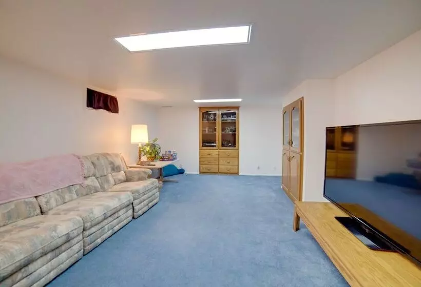 Simple + Charming Idaho Retreat W/ Patio!