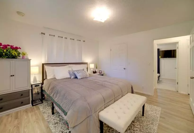 Simple + Charming Idaho Retreat W/ Patio!