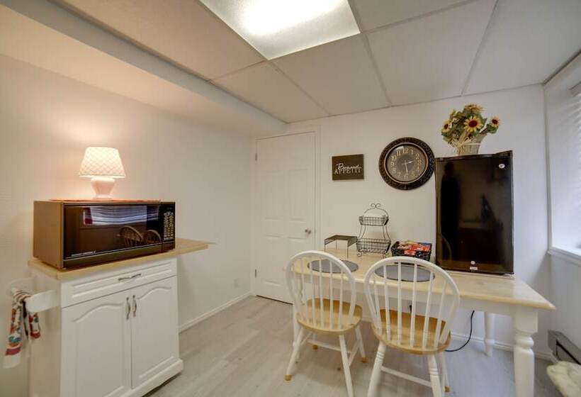 Simple + Charming Idaho Retreat W/ Patio!