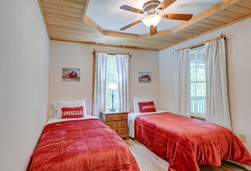 Smoky Mountain Cabin W/ Camping Area + Fire Pit!