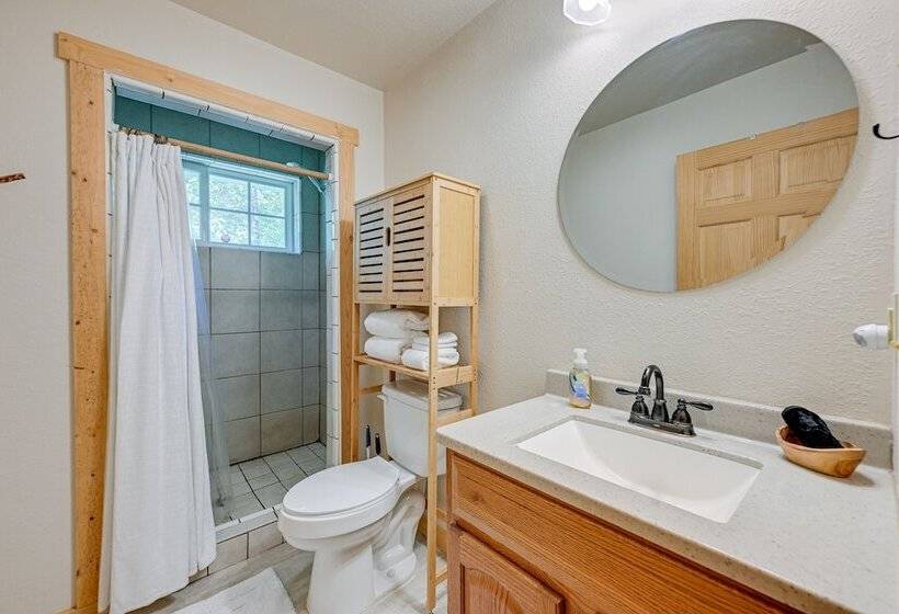 Smoky Mountain Cabin W/ Camping Area + Fire Pit!