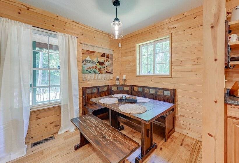 Smoky Mountain Cabin W/ Camping Area + Fire Pit!