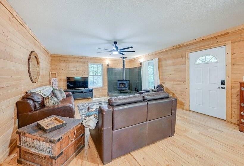 Smoky Mountain Cabin W/ Camping Area + Fire Pit!