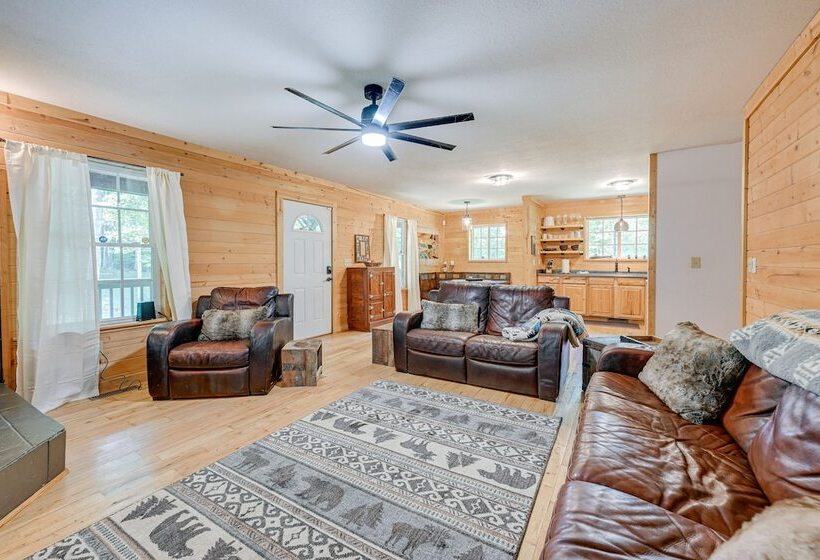 Smoky Mountain Cabin W/ Camping Area + Fire Pit!