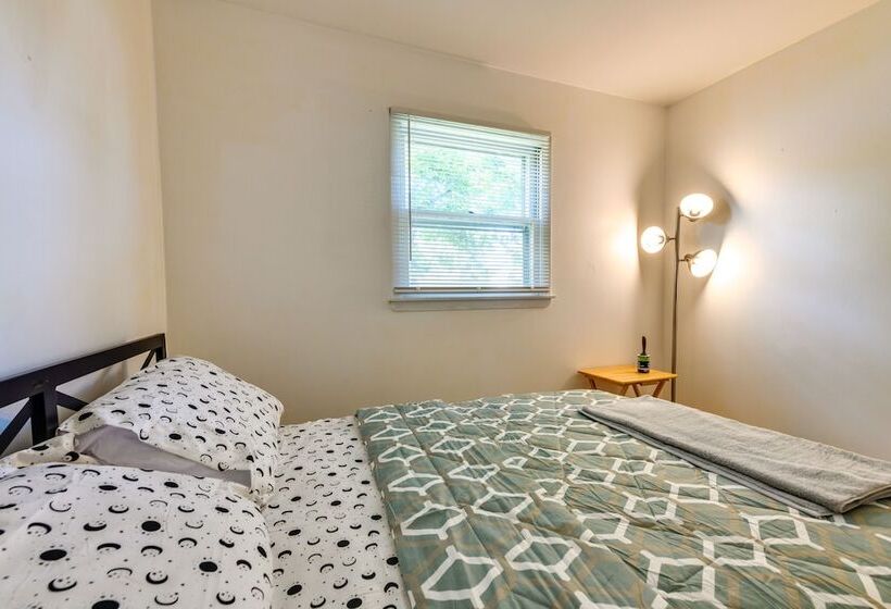 South Burlington Home W/ Seasonal Pool!