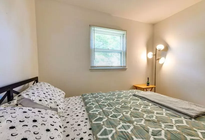 South Burlington Home W/ Seasonal Pool!