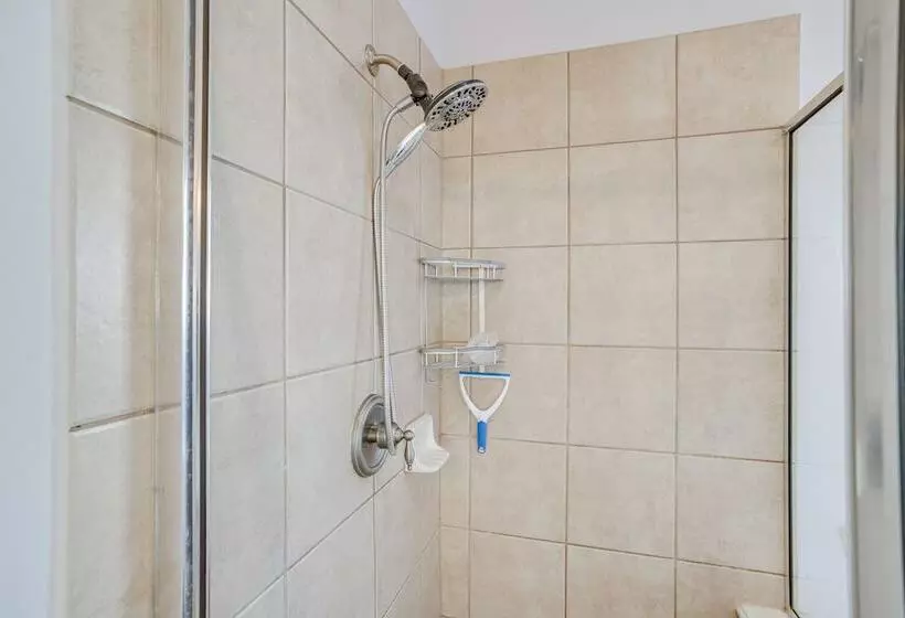 4 Mi To Six Flags: Spring Vacation Home