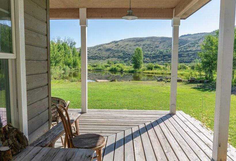 Tranquil Wyoming Cabin Near Uintas 105 Acres!