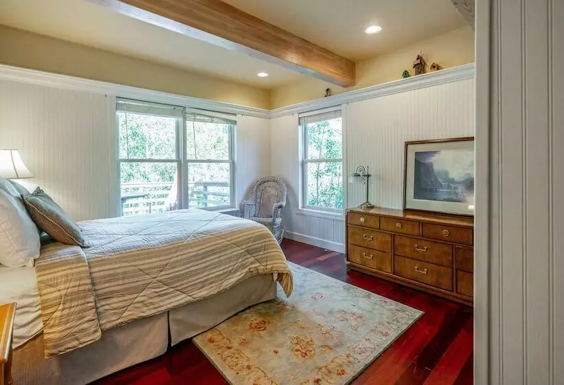 Tranquil Wyoming Cabin Near Uintas   105 Acres!