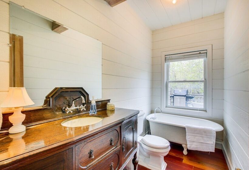 Tranquil Wyoming Cabin Near Uintas 105 Acres!