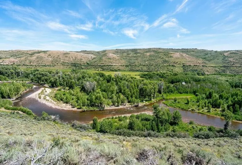 Tranquil Wyoming Cabin Near Uintas   105 Acres!