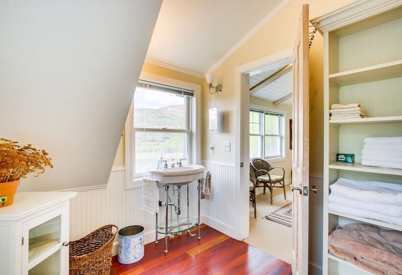 Tranquil Wyoming Cabin Near Uintas 105 Acres!