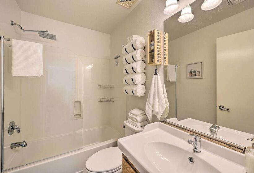 Updated Maricopa Retreat < 2 Miles To Golf!