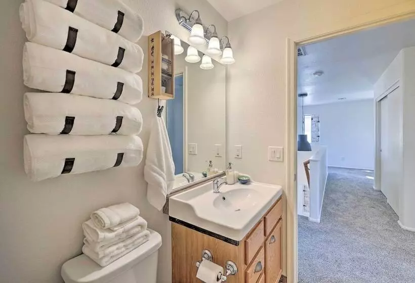 Updated Maricopa Retreat < 2 Miles To Golf!