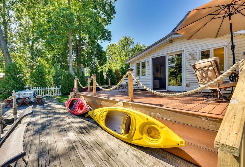 Waterfront Chautauqua Lake Retreat: Dock, Kayaks!