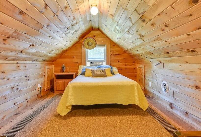 Waterfront Chautauqua Lake Retreat: Dock, Kayaks!