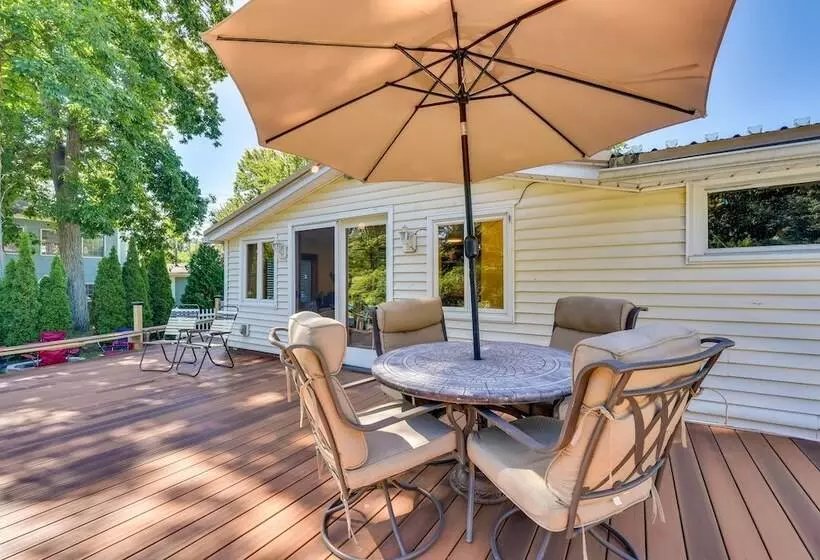 Waterfront Chautauqua Lake Retreat: Dock, Kayaks!