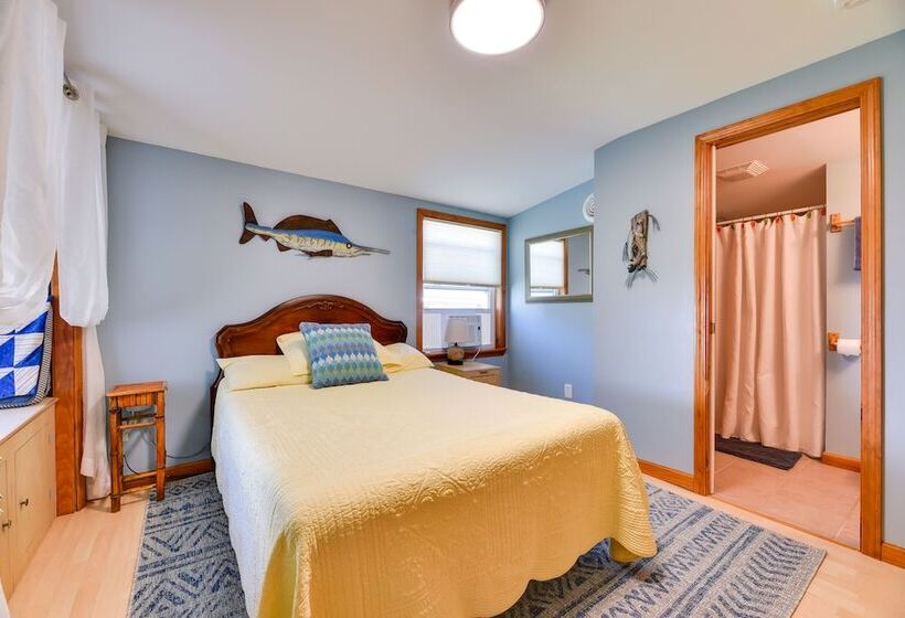 Waterfront Chautauqua Lake Retreat: Dock, Kayaks!