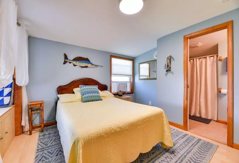 Waterfront Chautauqua Lake Retreat: Dock, Kayaks!