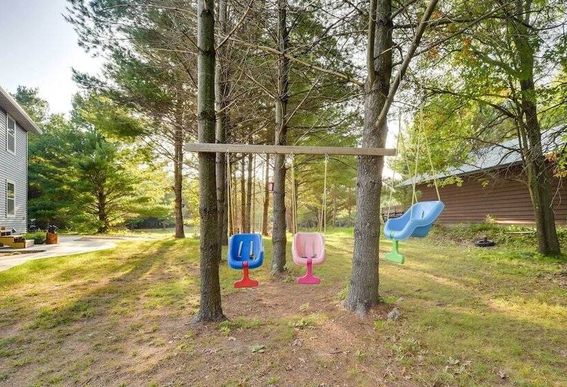 Waterfront Webster Cabin W/ Dock On Warner Lake!