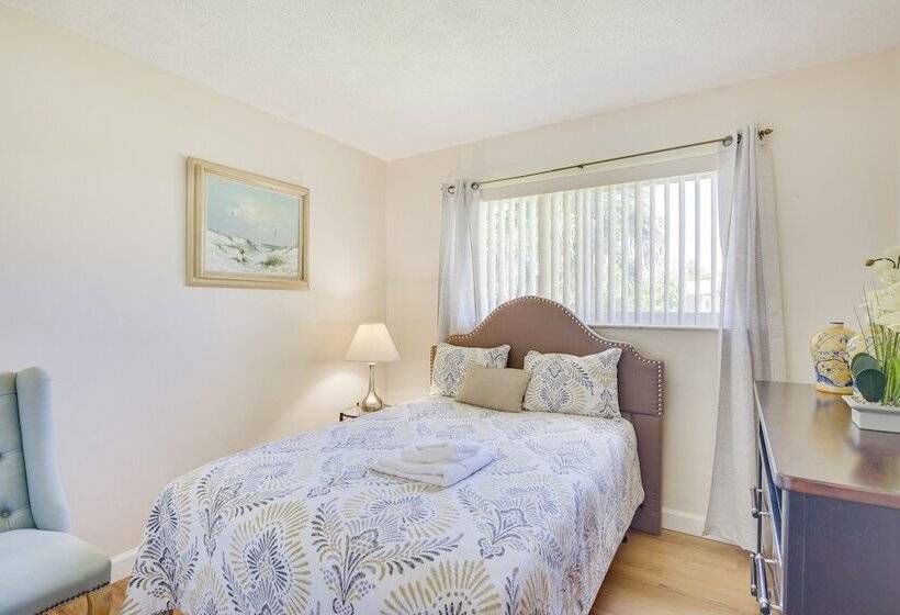 Welcoming Sunrise Retreat W/ Private Backyard