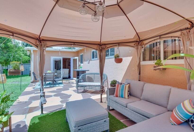 Welcoming Sunrise Retreat W/ Private Backyard