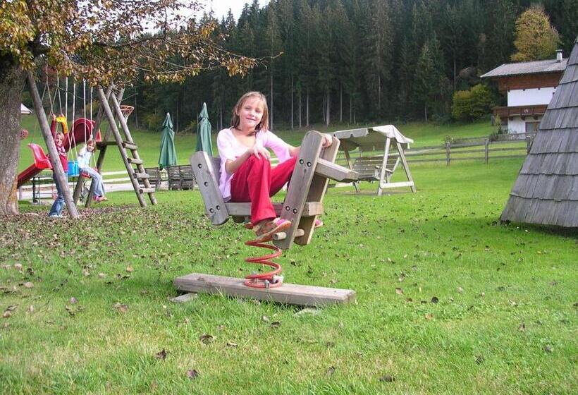 Отель Activ Wellness   Appartement Schermerhof