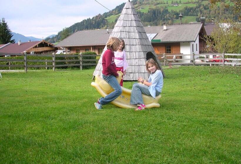 Отель Activ Wellness   Appartement Schermerhof