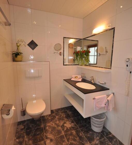 Отель Activ Wellness   Appartement Schermerhof