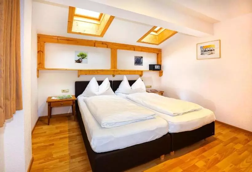 ホテル Appartement Veronika