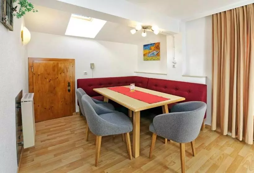 ホテル Appartement Veronika