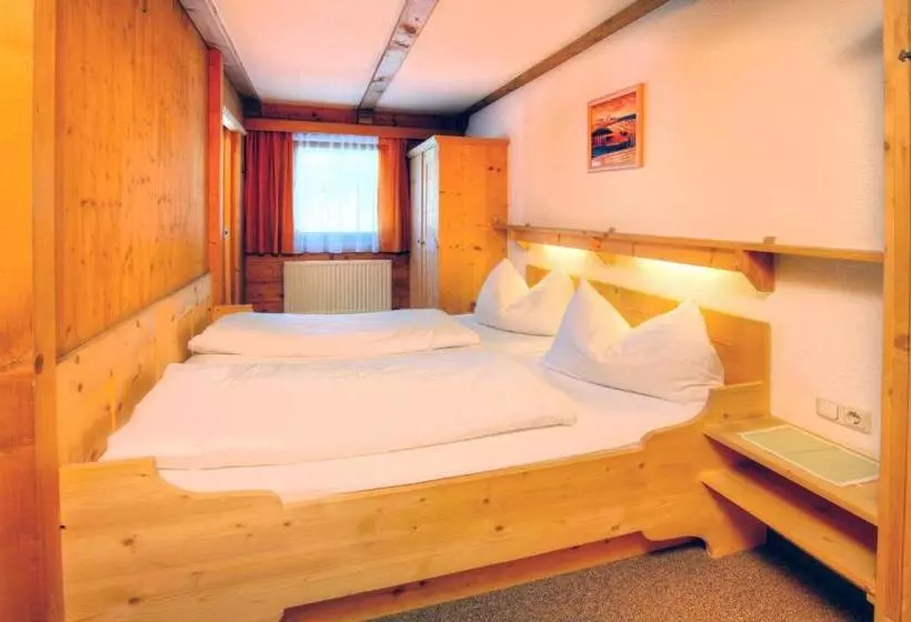 ホテル Appartement Veronika