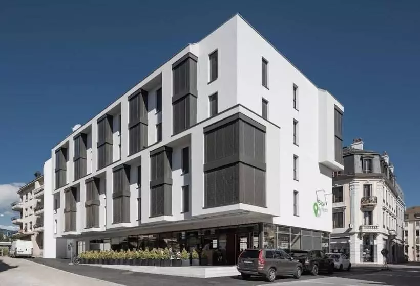 Hotelli Base Nyon