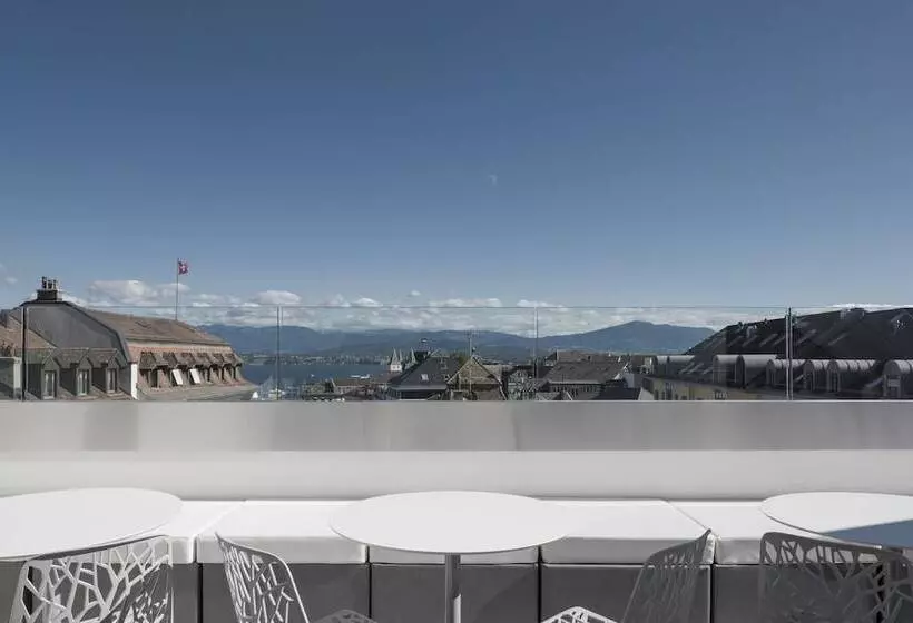 Hotelli Base Nyon