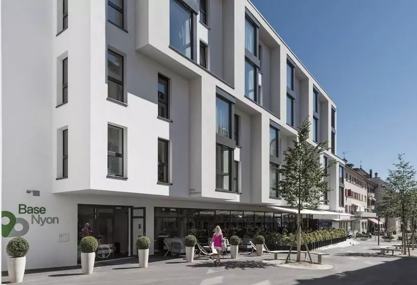 Hotelli Base Nyon