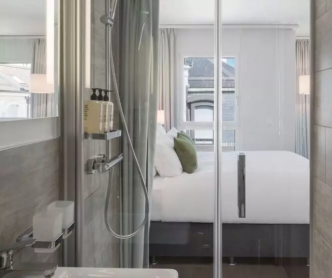 Hotelli Base Nyon