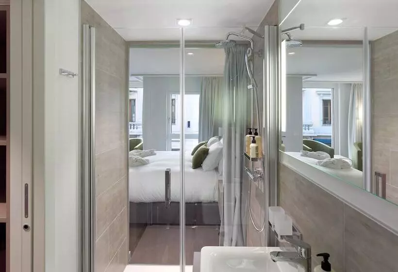 Hotelli Base Nyon