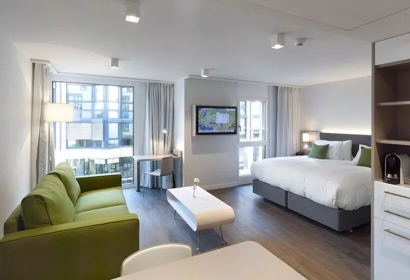 Hotelli Base Nyon