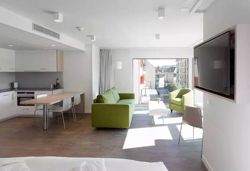 Hotelli Base Nyon