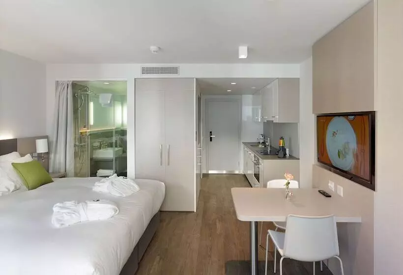 Hotelli Base Nyon