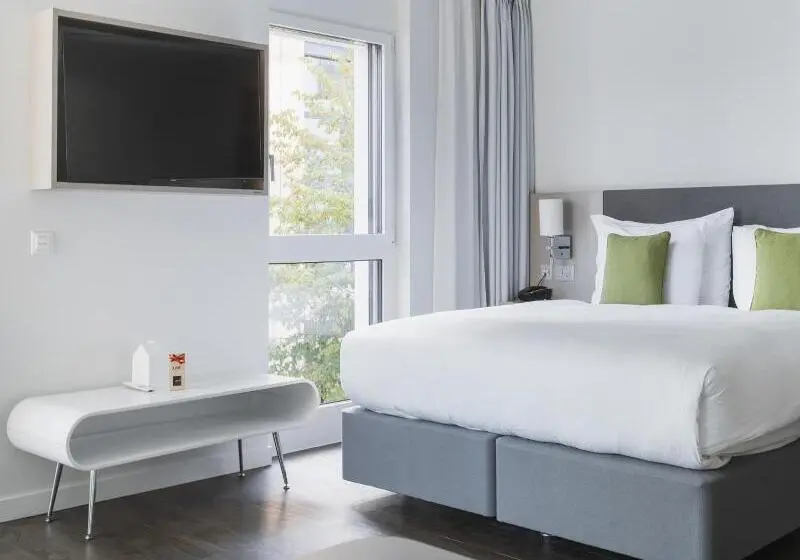 Hotelli Base Nyon