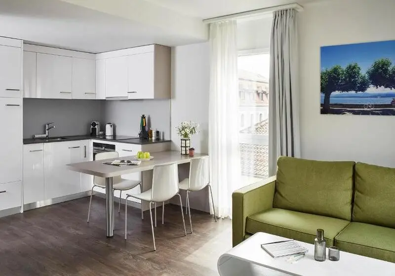 Hotelli Base Nyon