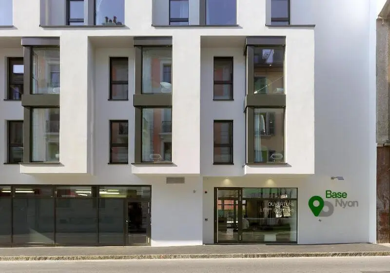 Hotelli Base Nyon
