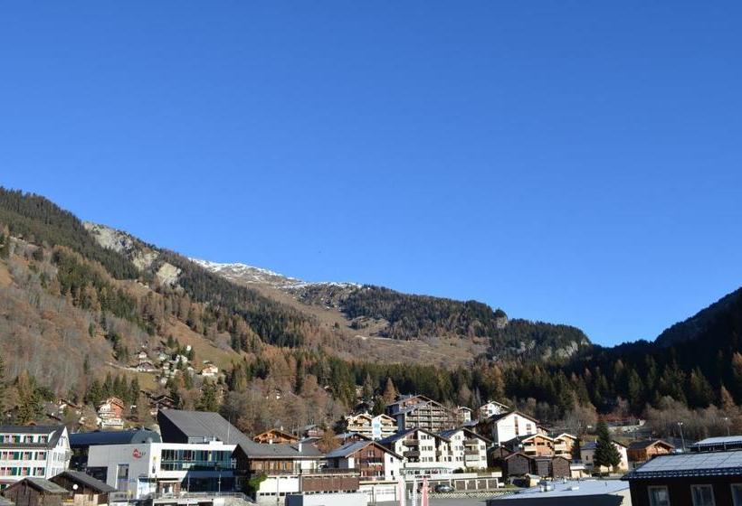 Отель Chalet Gustav - Blatten