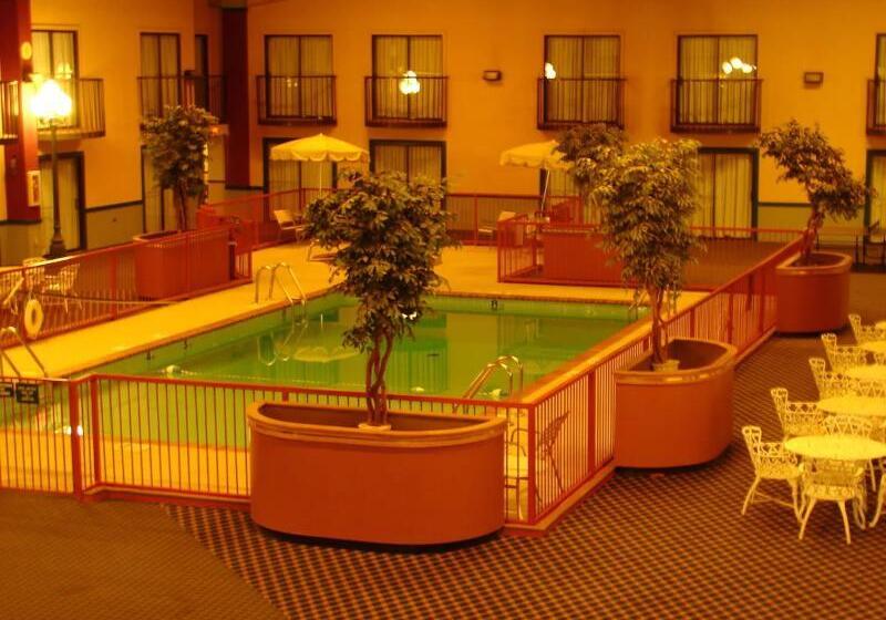 فندق Regency Inn & Suites