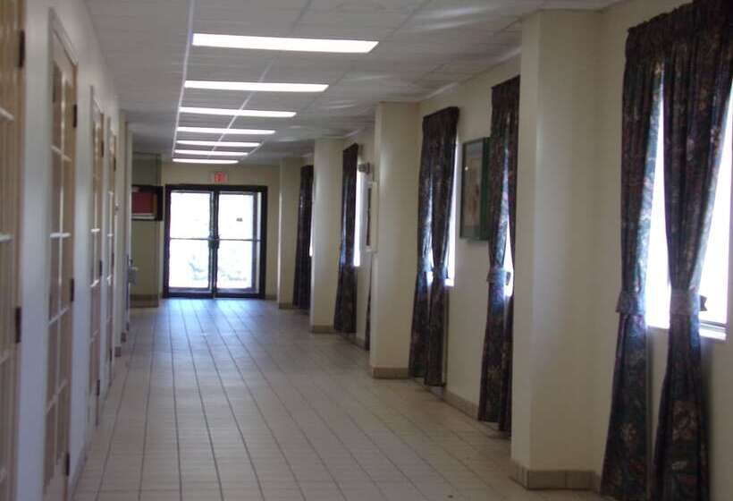 فندق Regency Inn & Suites