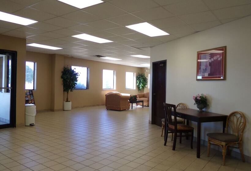 فندق Regency Inn & Suites