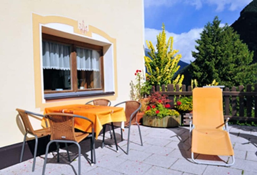 هتل Gästehaus Hackl