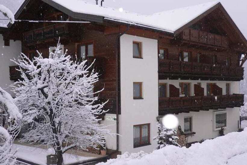 هتل Gästehaus Hackl